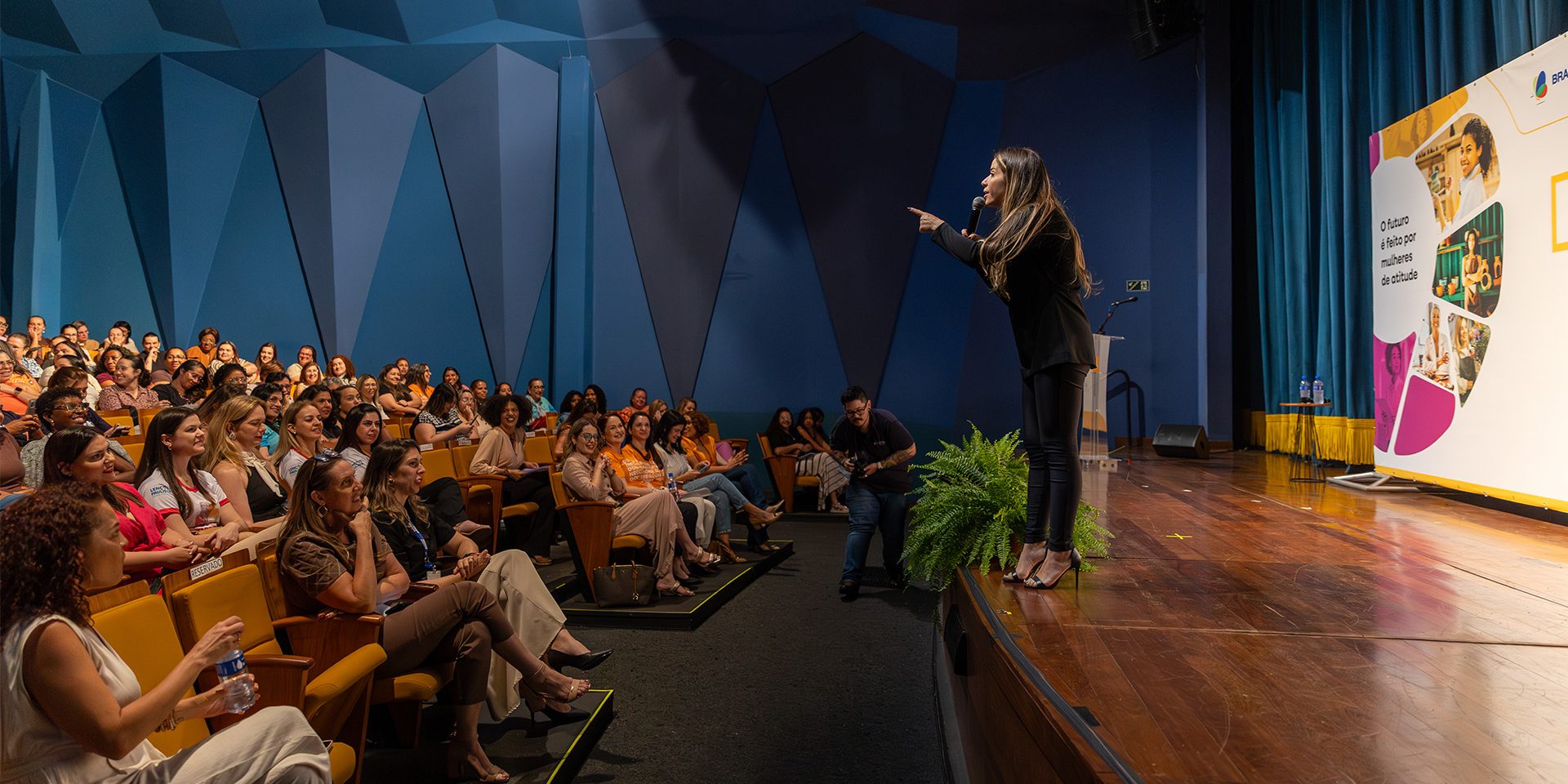 evento Dona Della Day